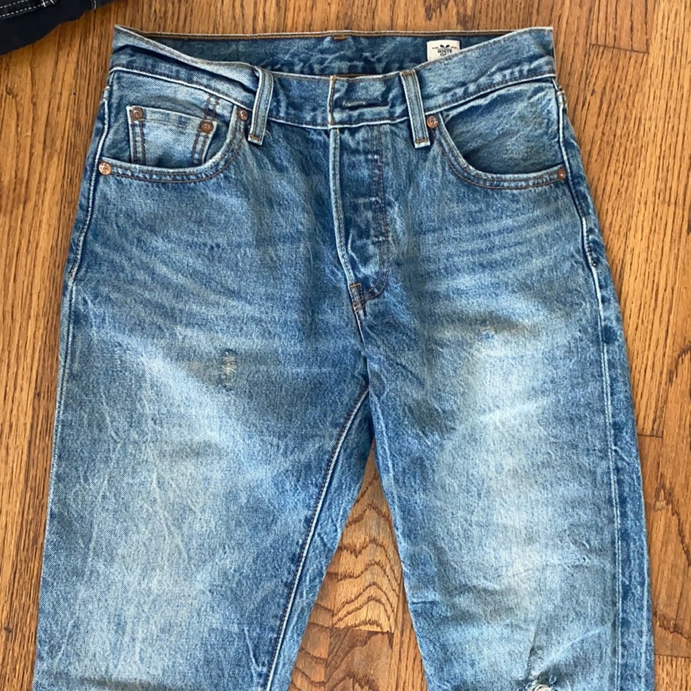 Levi’s 501 (white oak come denim) Women’s size 25